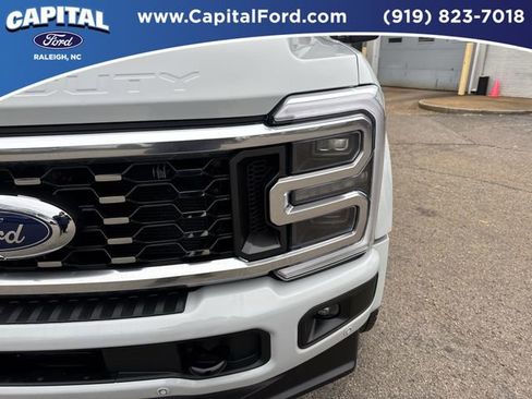 Used 2025 Ford F450 Platinum w/ FX4 Off-Road Package image 11