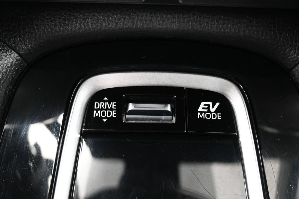 Used 2024 Toyota Corolla Cross AWD Hybrid w/ Convenience Package image 23