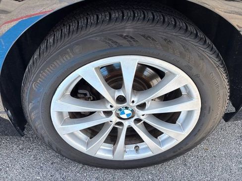 Used 2017 BMW 320i Sedan RWD image 9