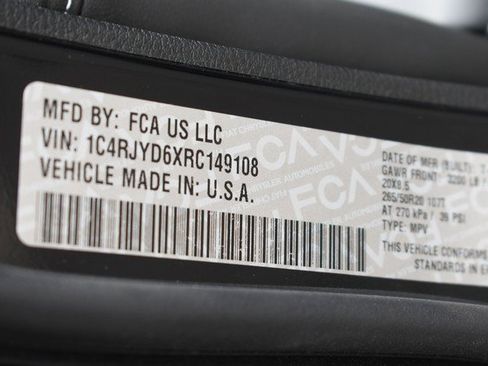 Used 2024 Jeep Grand Cherokee Overland w/ Advanced Protech Group III image 34