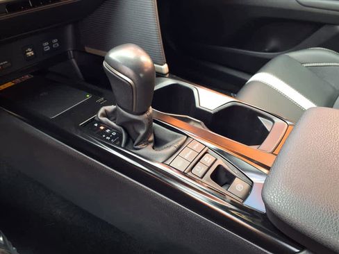 Certified 2025 Toyota Camry SE image 14