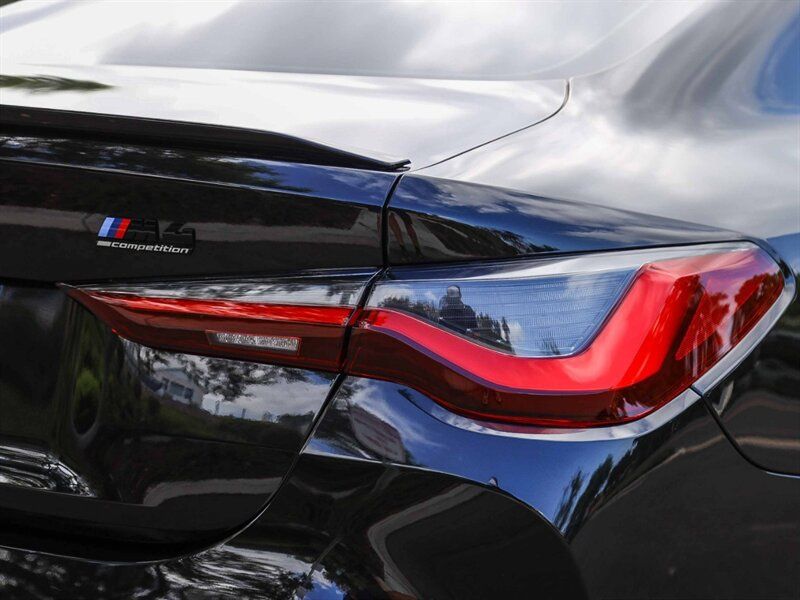 Used 2022 BMW M4 Competition w/ Executive Package RWD image 15