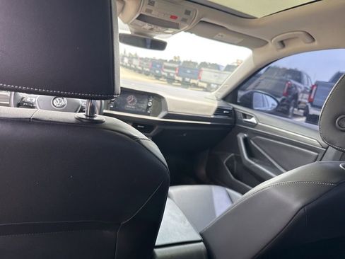Used 2019 Volkswagen Jetta SEL FWD image 12