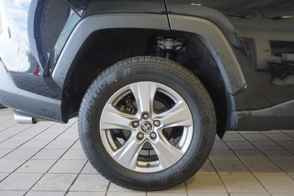Used 2024 Toyota RAV4 XLE FWD image 28