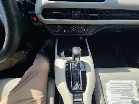 Used 2023 Honda HR-V LX image 20