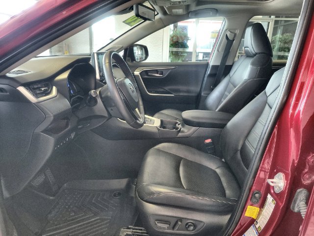 Used 2020 Toyota RAV4 Limited AWD/4WD image 12