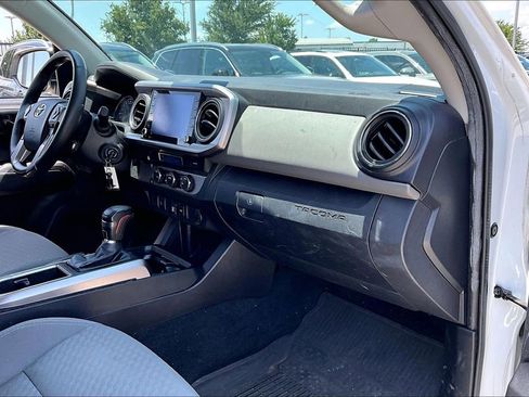 Used 2021 Toyota Tacoma SR5 RWD image 20