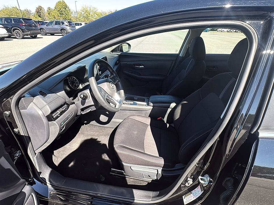 Certified 2025 Nissan Sentra SV FWD image 13