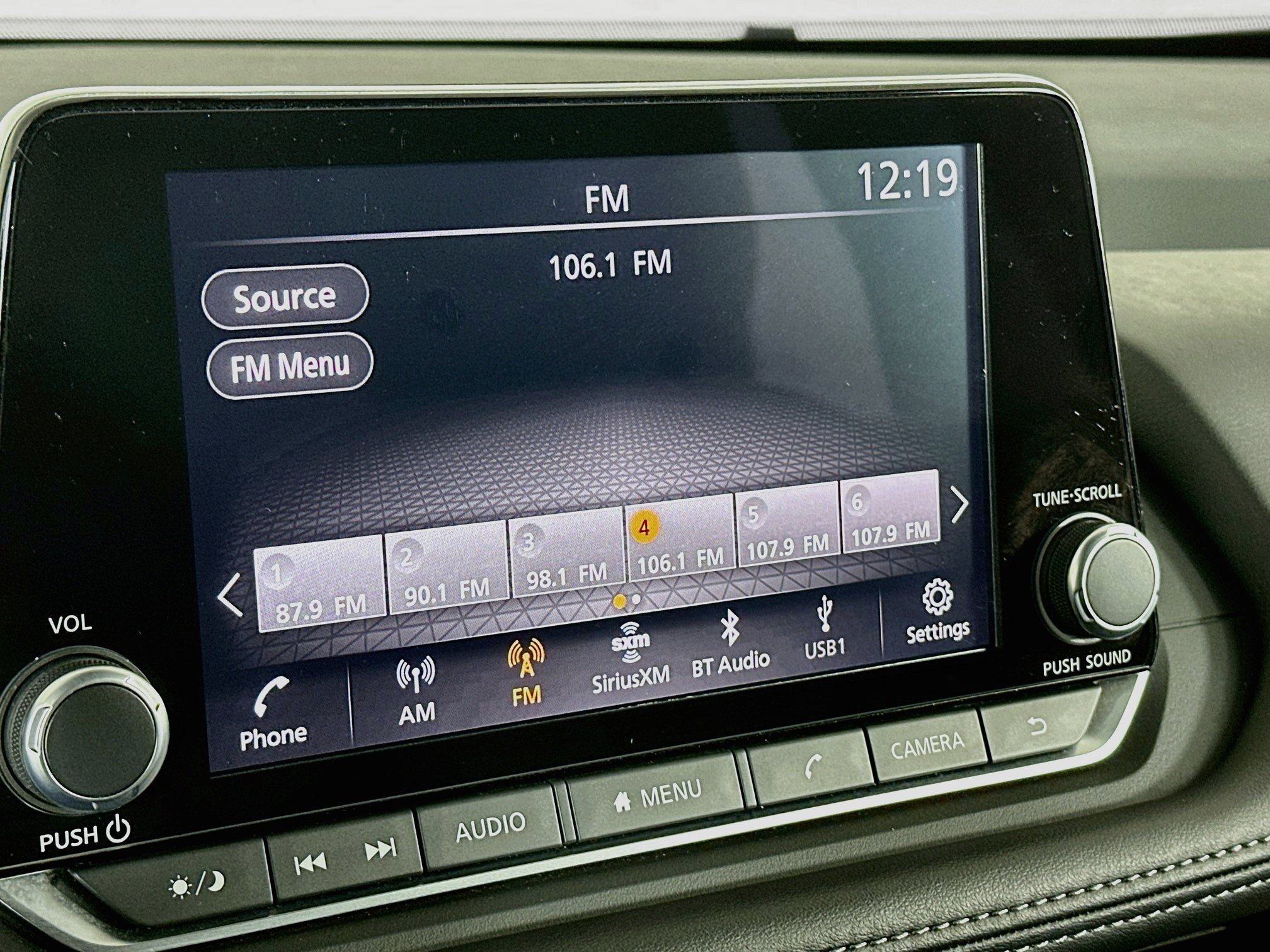 Used 2026 Nissan Rogue SV FWD image 21