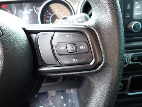 Used 2019 Jeep Wrangler Unlimited Sport image 14