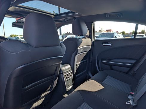 Used 2023 Dodge Charger Scat Pack w/ Technology Group RWD image 6
