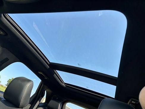 Used 2020 Ford Edge ST w/ Equipment Group 401A AWD/4WD image 12