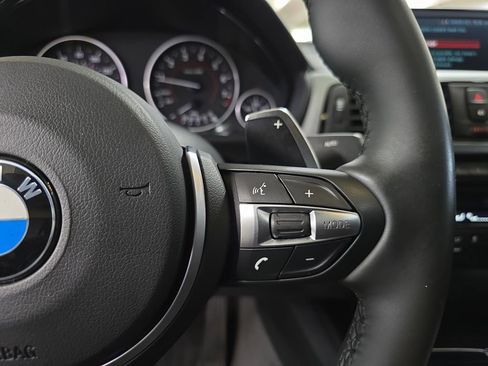 Used 2018 BMW 330i Sedan RWD image 21