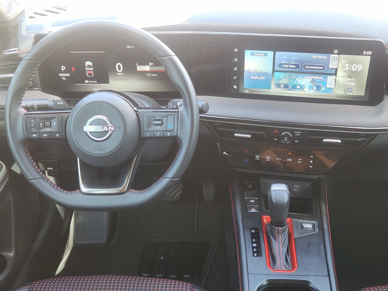 Used 2025 Nissan Kicks SR FWD image 31