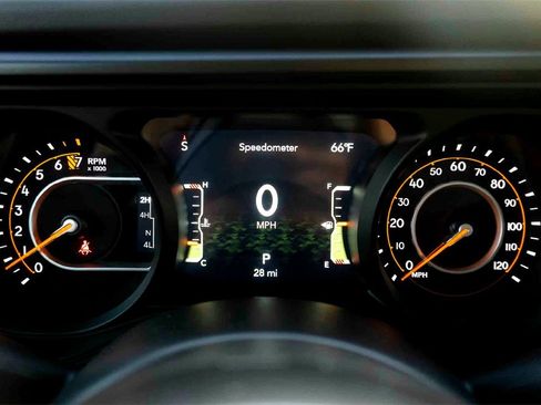 New 2025 Jeep Gladiator Sport image 12