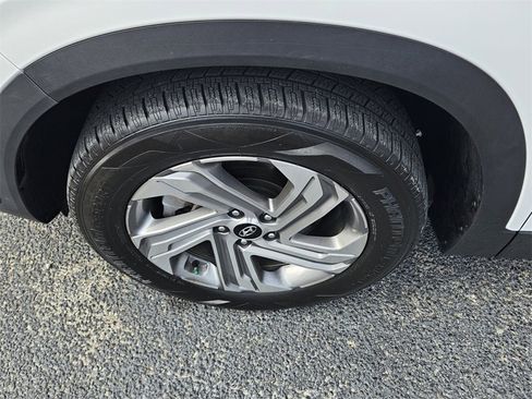 Used 2023 Hyundai Santa Fe SEL image 17