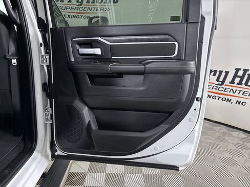 Used 2024 RAM 3500 SLT image 21