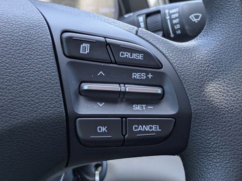Used 2020 Hyundai Elantra SEL FWD image 22