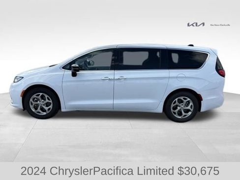 Used 2024 Chrysler Pacifica Limited FWD image 5
