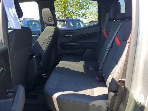 Used 2024 Chevrolet Colorado Z71 w/ Z71 Convenience Package 2 AWD/4WD image 21