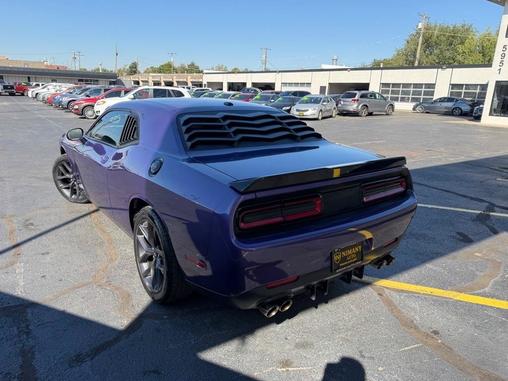 Used 2019 Dodge Challenger SXT w/ Blacktop Package RWD image 44