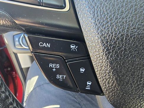 Used 2018 Ford Escape Titanium w/ Ford Safe & Smart Package AWD/4WD image 18