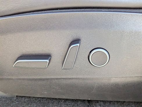 Used 2021 Tesla Model Y 2WD image 11