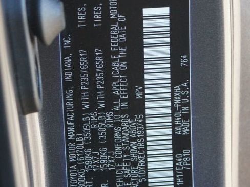 Used 2024 Toyota Sienna XLE image 27