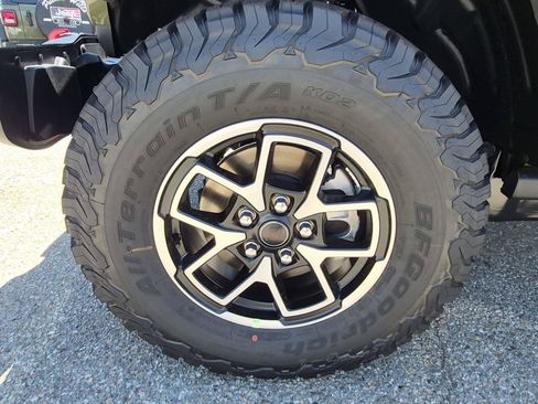Used 2026 Jeep Wrangler Rubicon AWD/4WD image 14