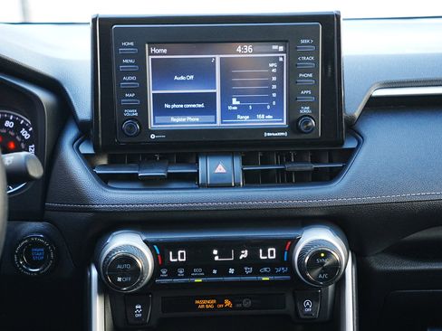 Used 2021 Toyota RAV4 XLE image 16