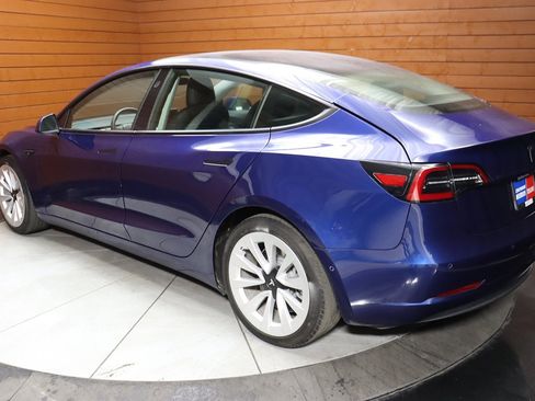 Used 2022 Tesla Model 3 image 9