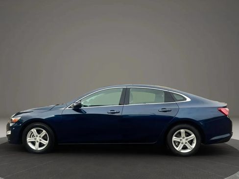 Used 2022 Chevrolet Malibu LT FWD image 13