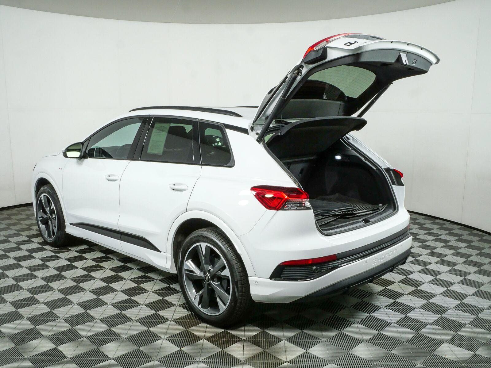 Used 2023 Audi Q4 e-tron Prestige w/ Black Optic Package AWD/4WD image 35