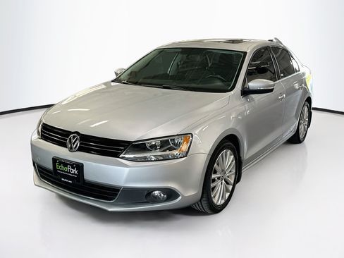 Used 2014 Volkswagen Jetta TDI FWD image 3