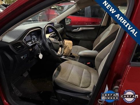 Used 2020 Ford Escape SE image 5