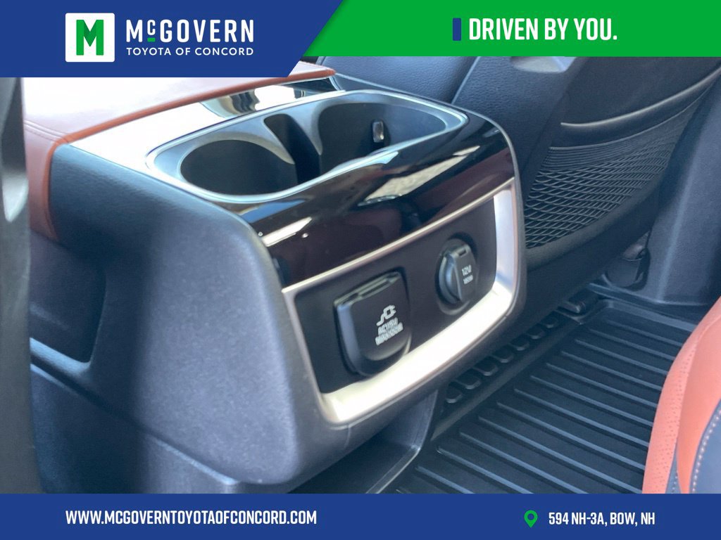 Used 2022 Kia Carnival SX Prestige FWD image 18