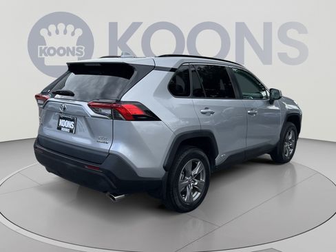 Used 2024 Toyota RAV4 XLE w/ Convenience Package AWD/4WD image 7