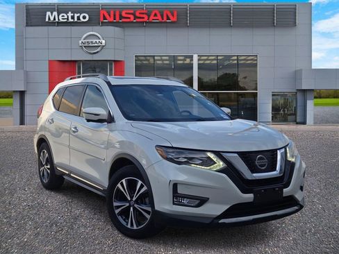 Used 2017 Nissan Rogue SL w/ SL Premium Package image 1