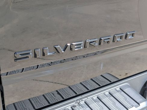 Used 2021 Chevrolet Silverado 1500 RST w/ Rally Edition AWD/4WD image 6