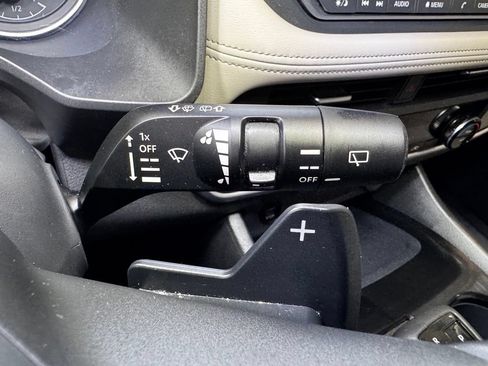 Used 2025 Nissan Rogue SV AWD/4WD image 24