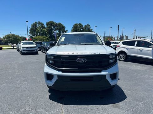 Certified 2025 Ford Expedition Active RWD image 2