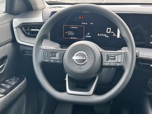 Used 2026 Nissan Kicks SV w/ Cold Weather Package FWD image 7