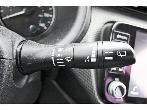 Used 2023 Nissan Kicks SV image 14