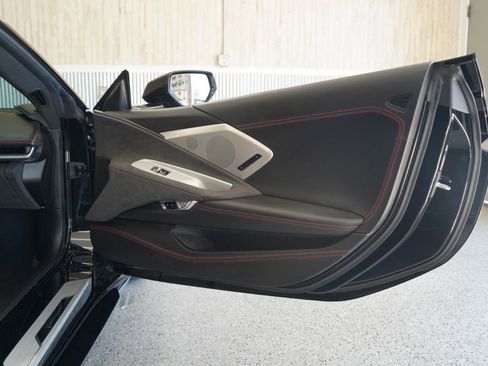 Used 2023 Chevrolet Corvette Stingray Premium Conv w/ Z51 Performance Package RWD image 43
