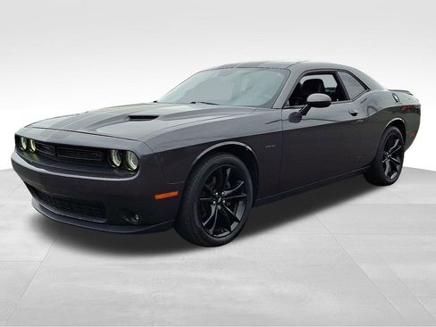 Used 2018 Dodge Challenger R/T Plus image 3