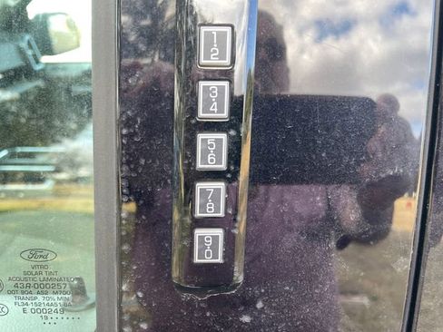 Used 2019 Ford F150 XLT w/ Equipment Group 302A Luxury image 16