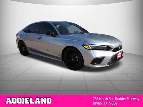 Used 2023 Honda Civic Sport image 3