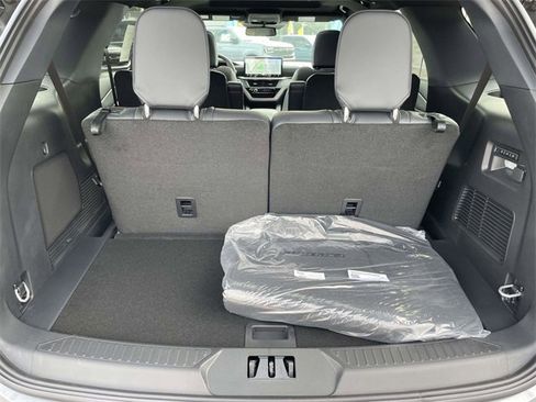 New 2026 Ford Explorer ST w/ Sun And Sound Package image 5