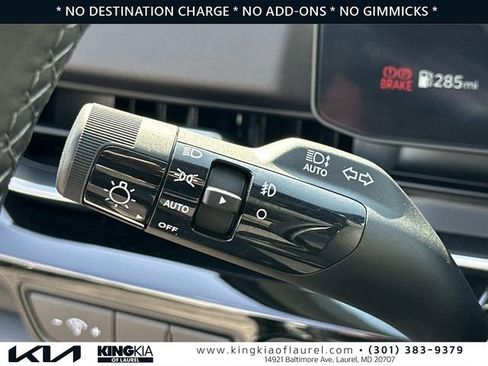 Used 2025 Kia Carnival SX Prestige FWD image 11