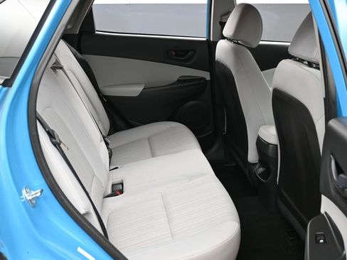 Used 2023 Hyundai Kona SEL AWD/4WD image 32